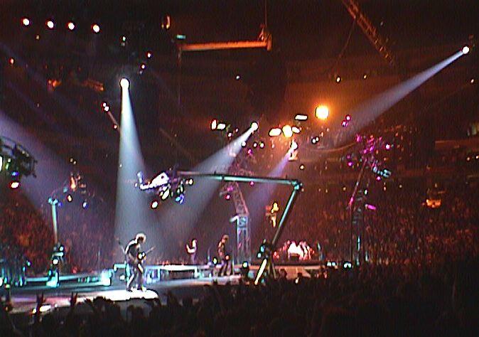 Photo gallery from the gig in Philadelphia, PA shot on March 7, 1997